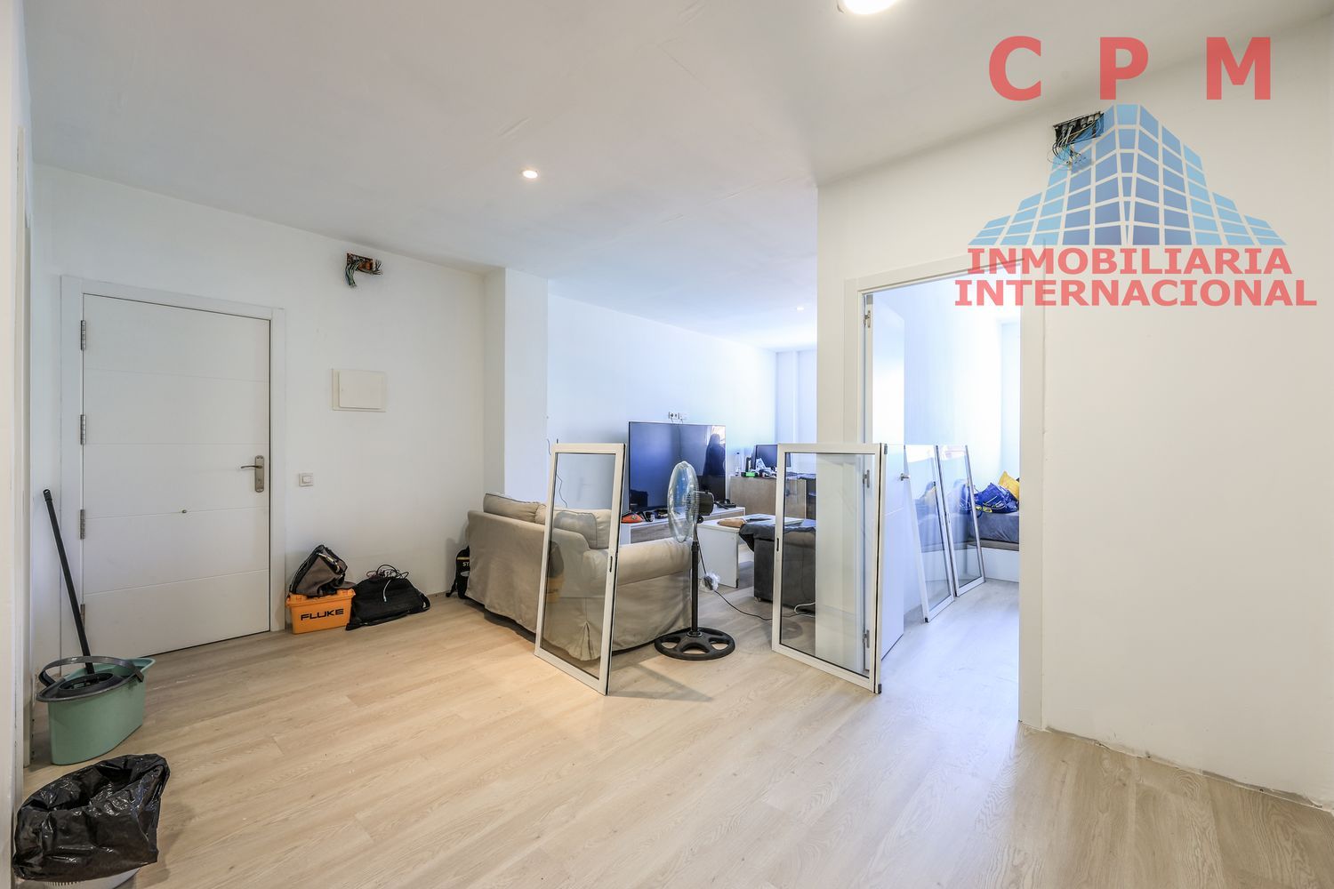 local-y-naves en madrid · villaverde 275000€