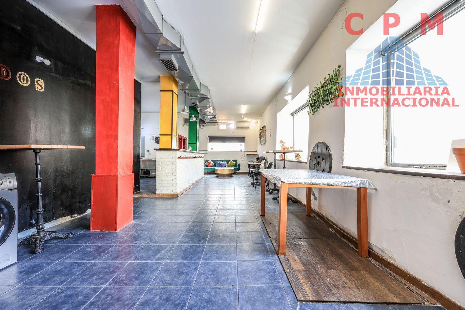 local-y-naves en madrid · puente-de-vallecas 219000€