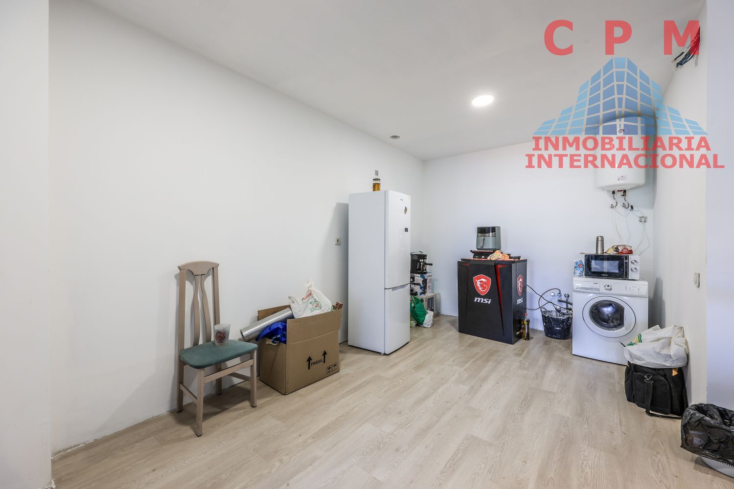 local-y-naves en madrid · villaverde 275000€