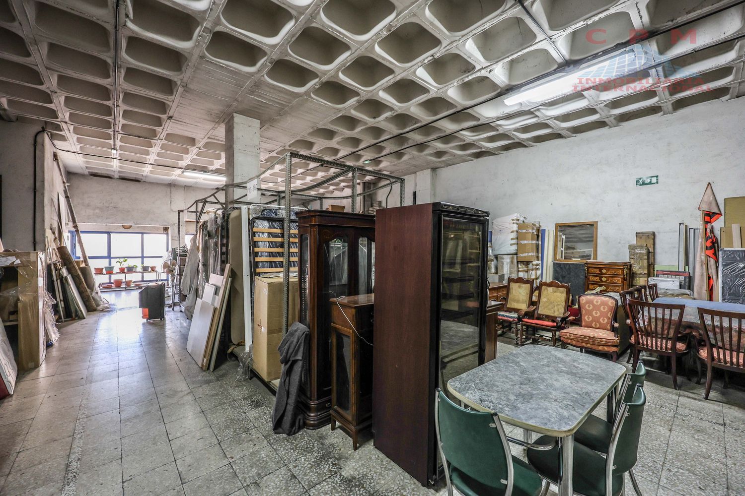 local-y-naves en madrid · hortaleza 700000€