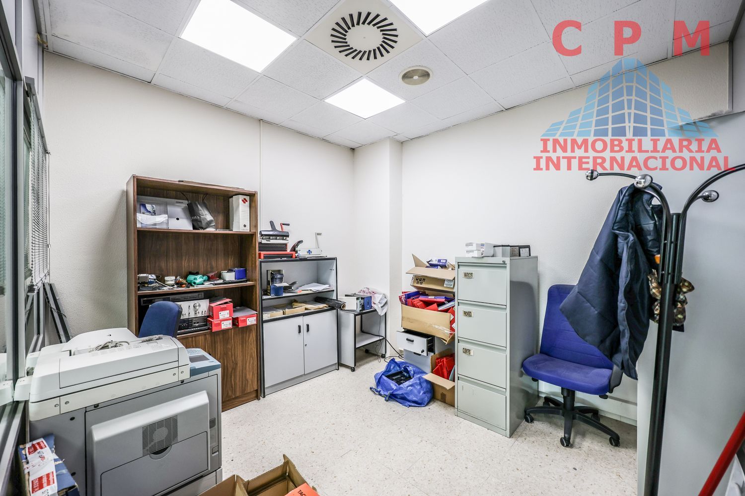 local-y-naves en madrid · villaverde 550000€