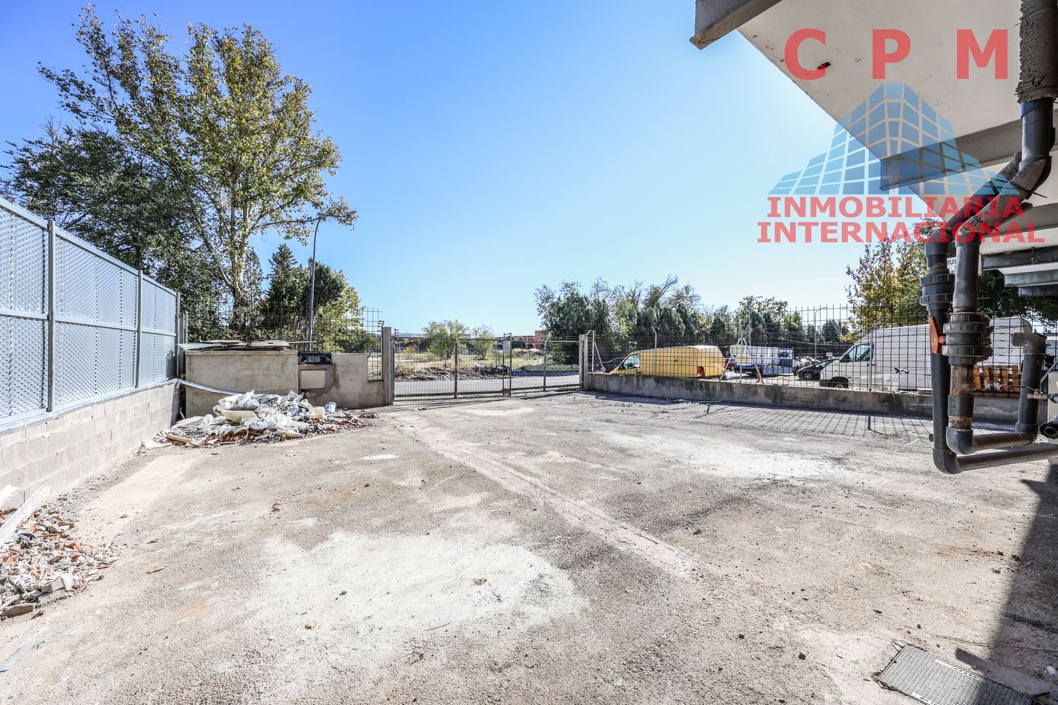 local-y-naves en torrejon-de-ardoz · sureste 4000€