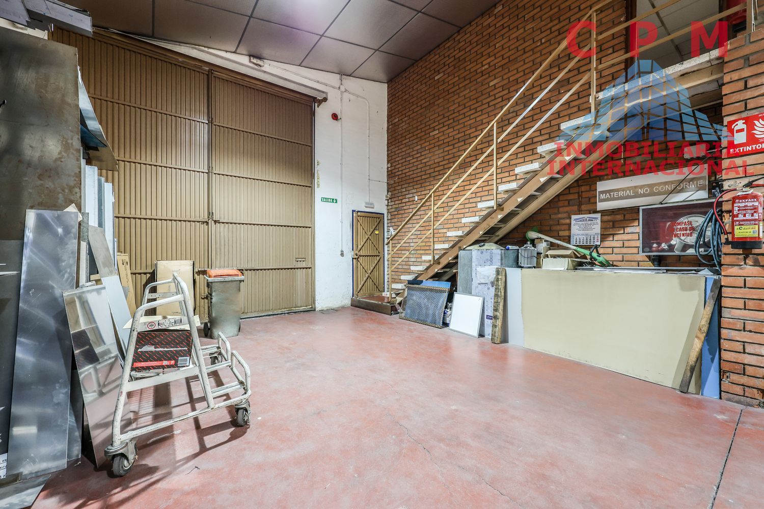local-y-naves en ajalvir ·  1400000€