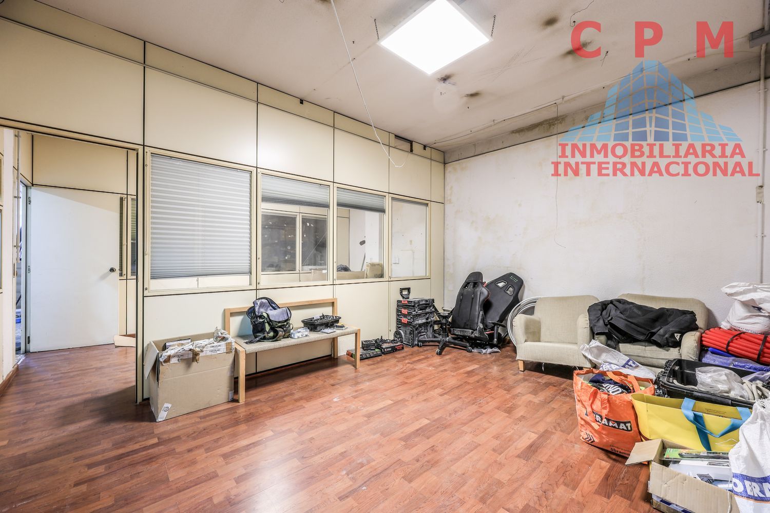 local-y-naves en madrid · villaverde 275000€