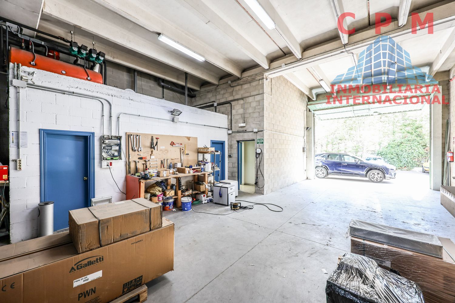 local-y-naves en madrid · villaverde 550000€