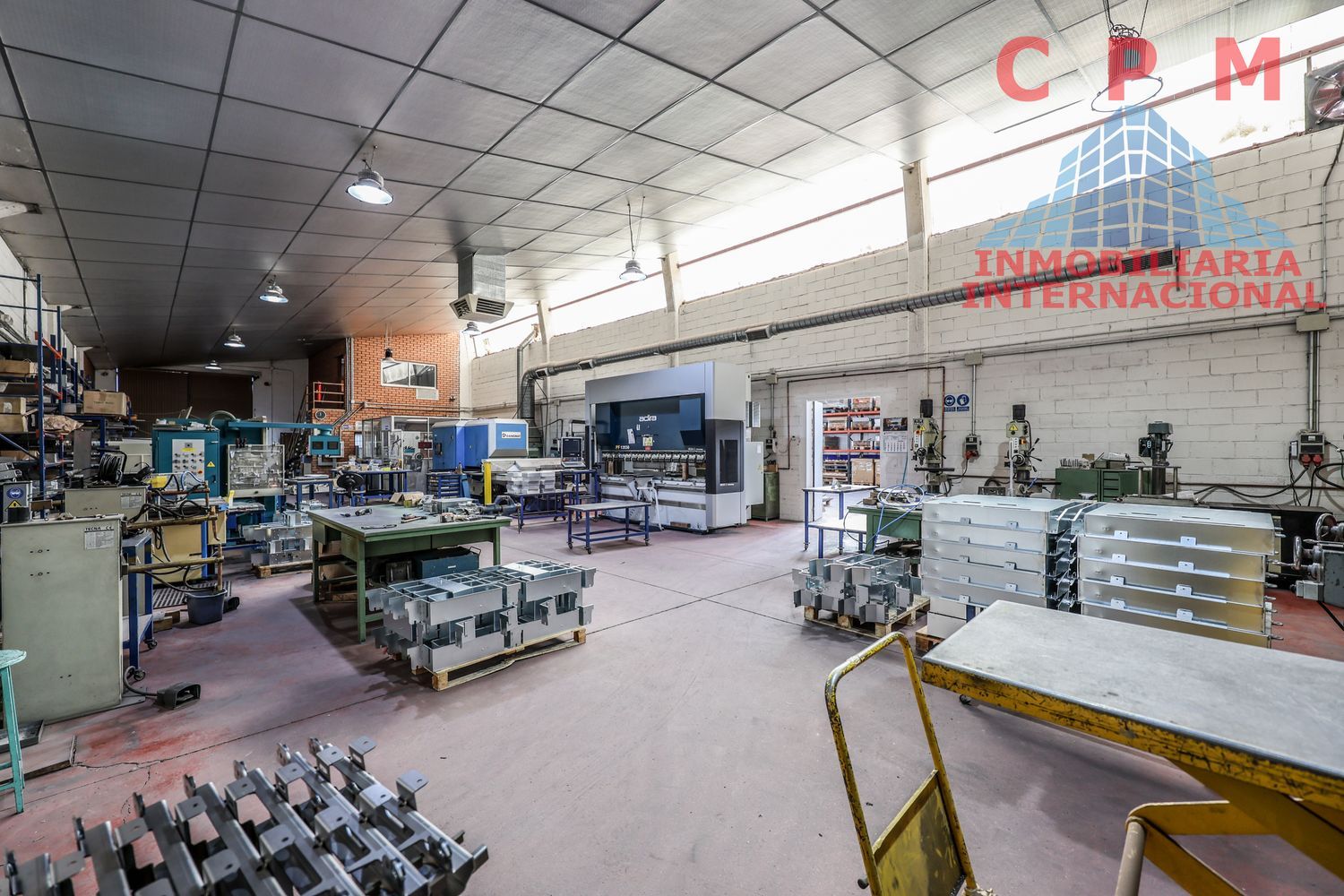local-y-naves en ajalvir ·  1400000€