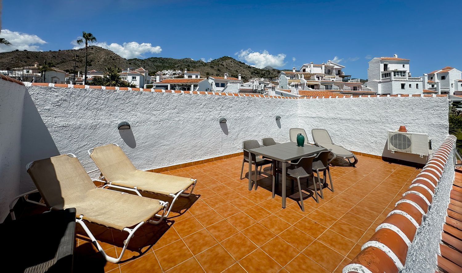 casa-adosada en nerja · capistrano 525000€