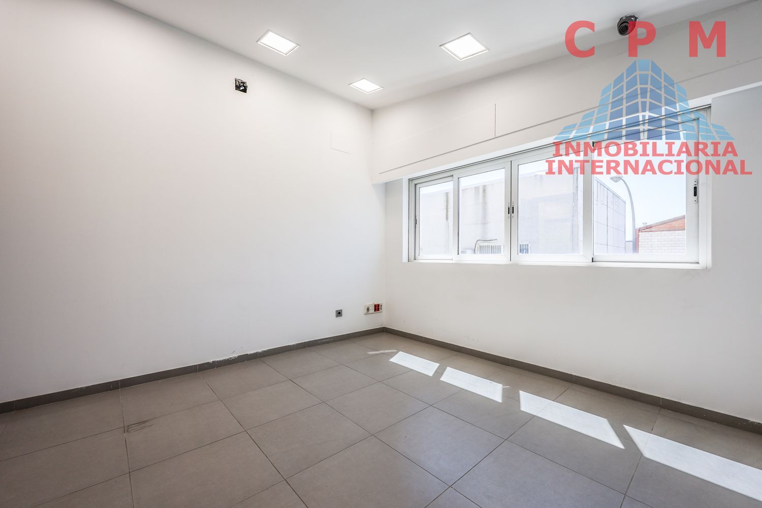 local-y-naves en leganes · leganes-norte 4500€
