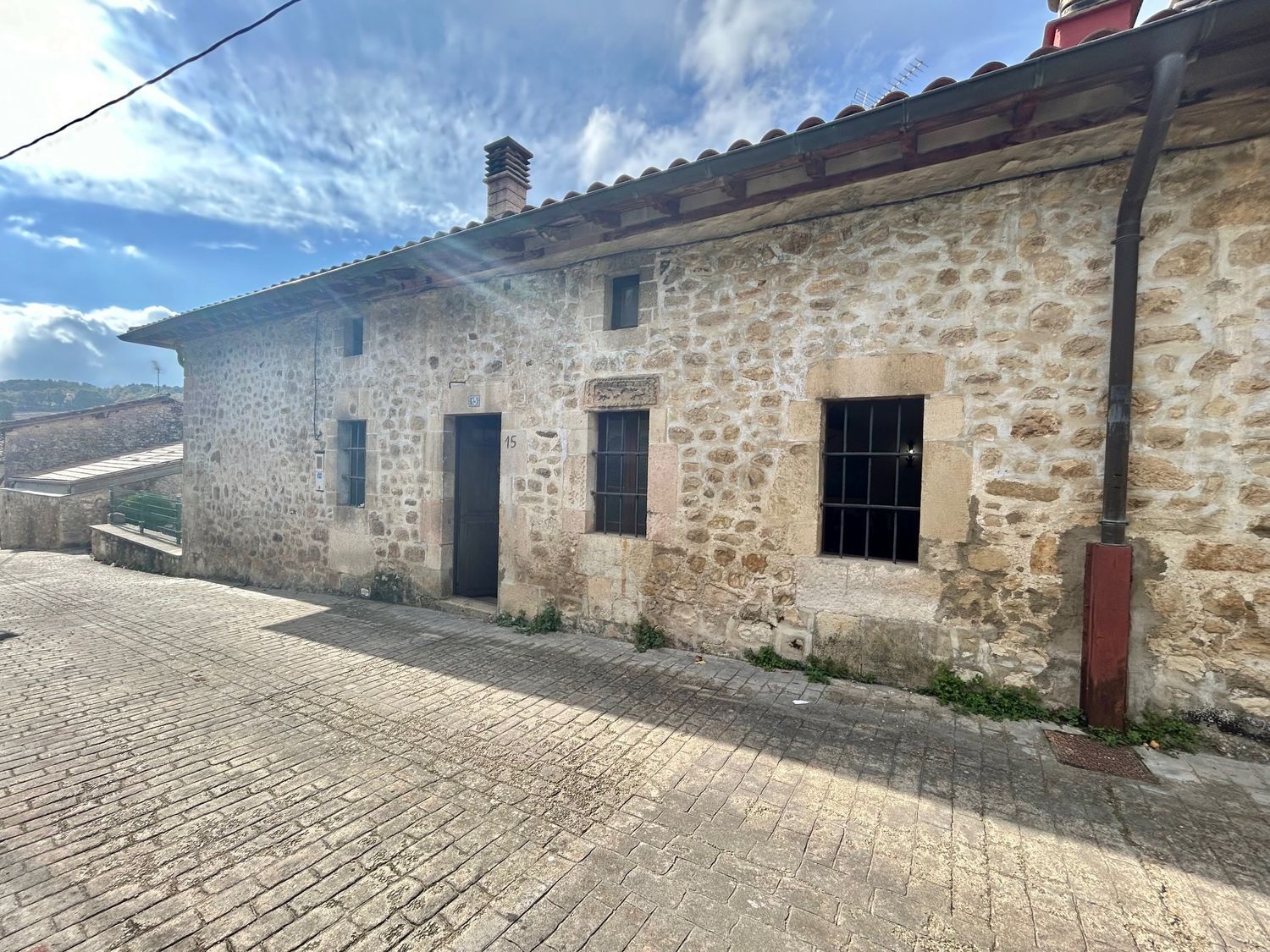 Inmueble en Valdegovia, disponible en Fincas Arbella.