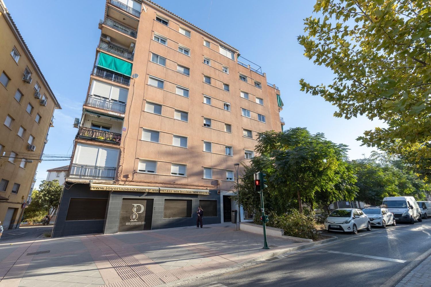 pisos en granada-capital · la-chana 200000€