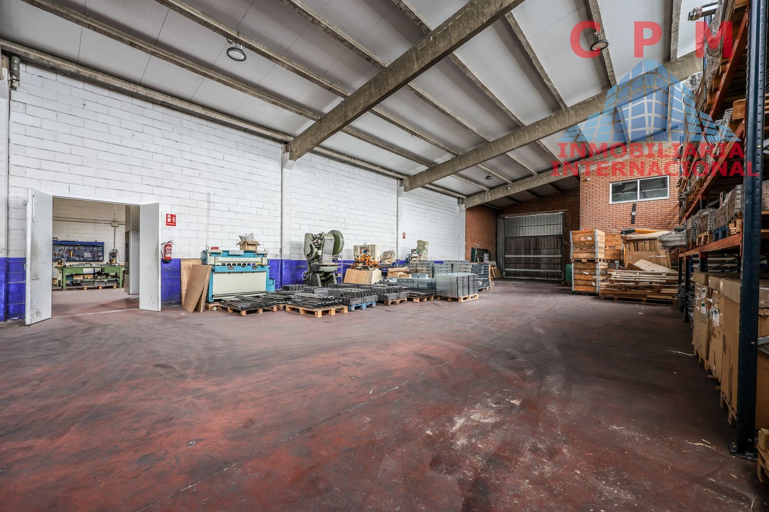 local-y-naves en ajalvir ·  1400000€