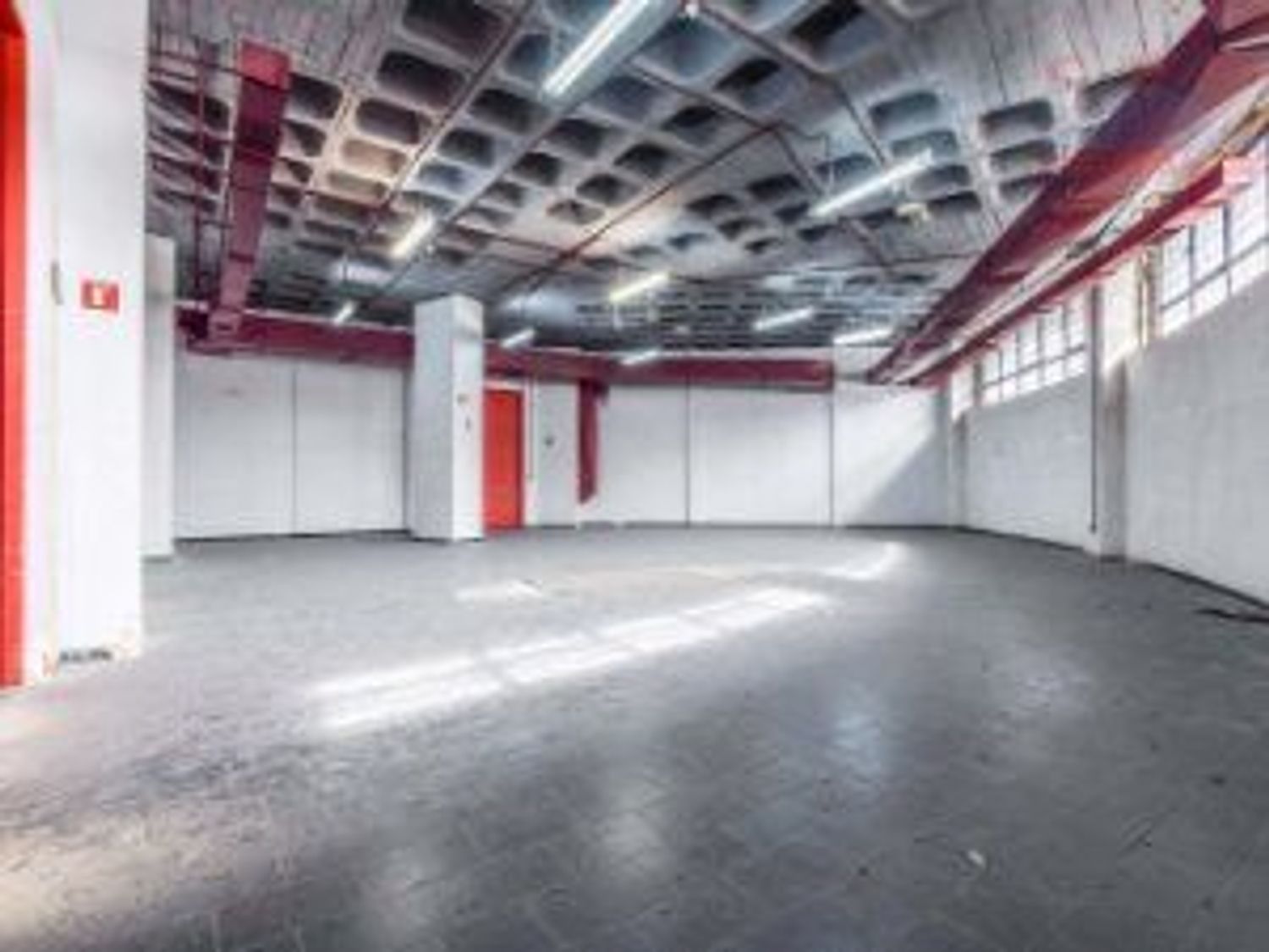 local-y-naves en madrid · hortaleza 1050000€