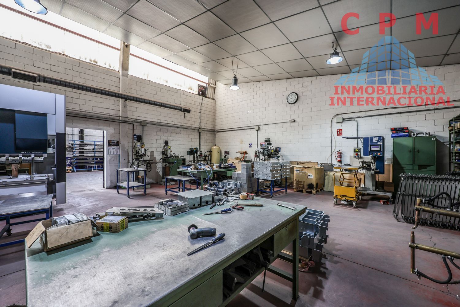 local-y-naves en ajalvir ·  1400000€