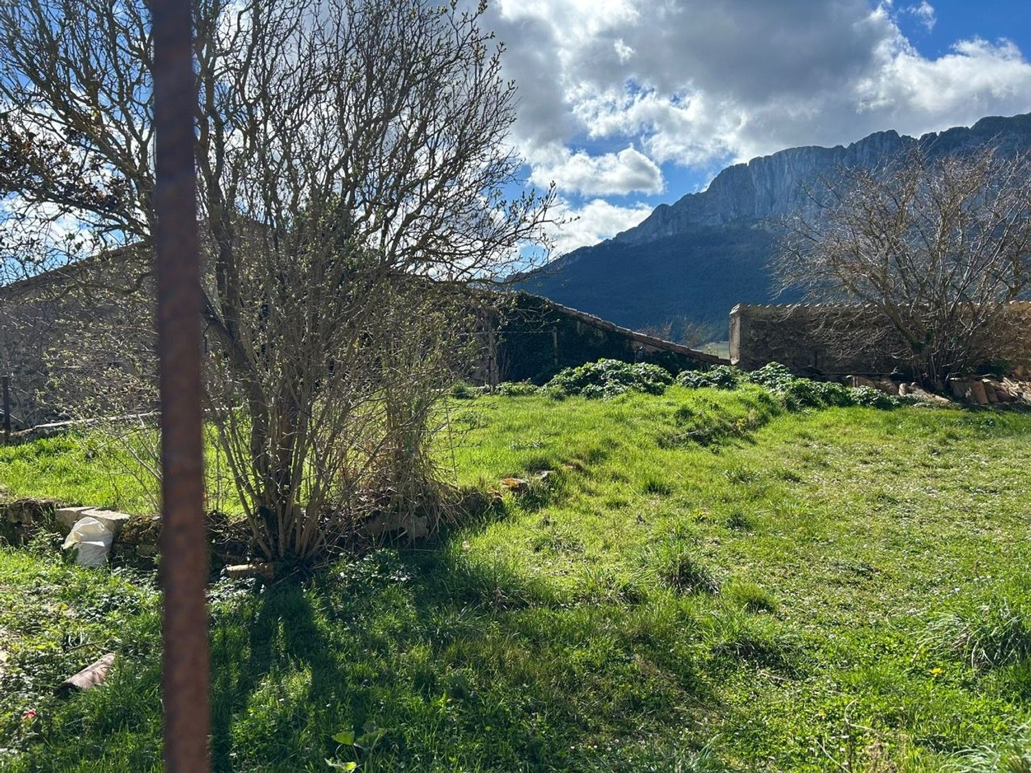 Inmueble en Valdegovia, disponible en Fincas Arbella.