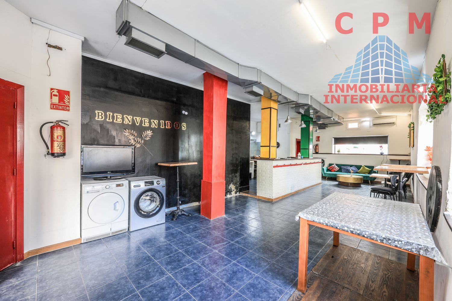 local-y-naves en madrid · puente-de-vallecas 219000€