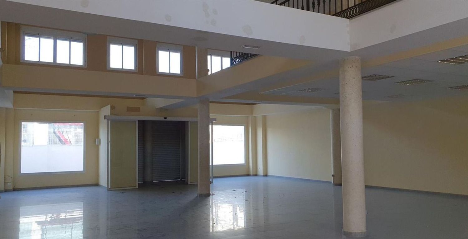 local-y-naves en mostoles · norte---universidad 499999€