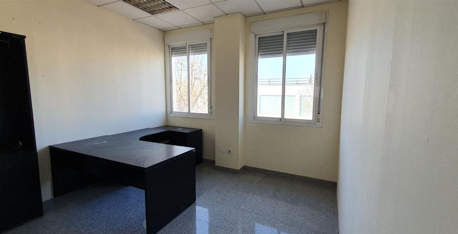 local-y-naves en mostoles · norte---universidad 499999€