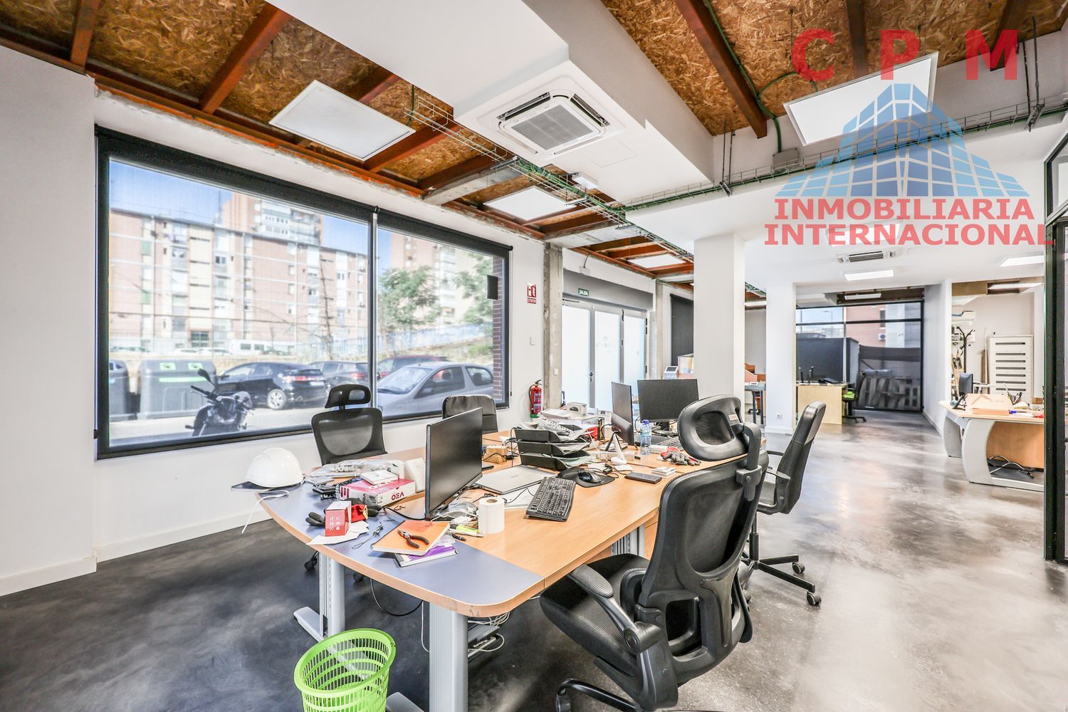 local-y-naves en madrid · fuencarral 2300€