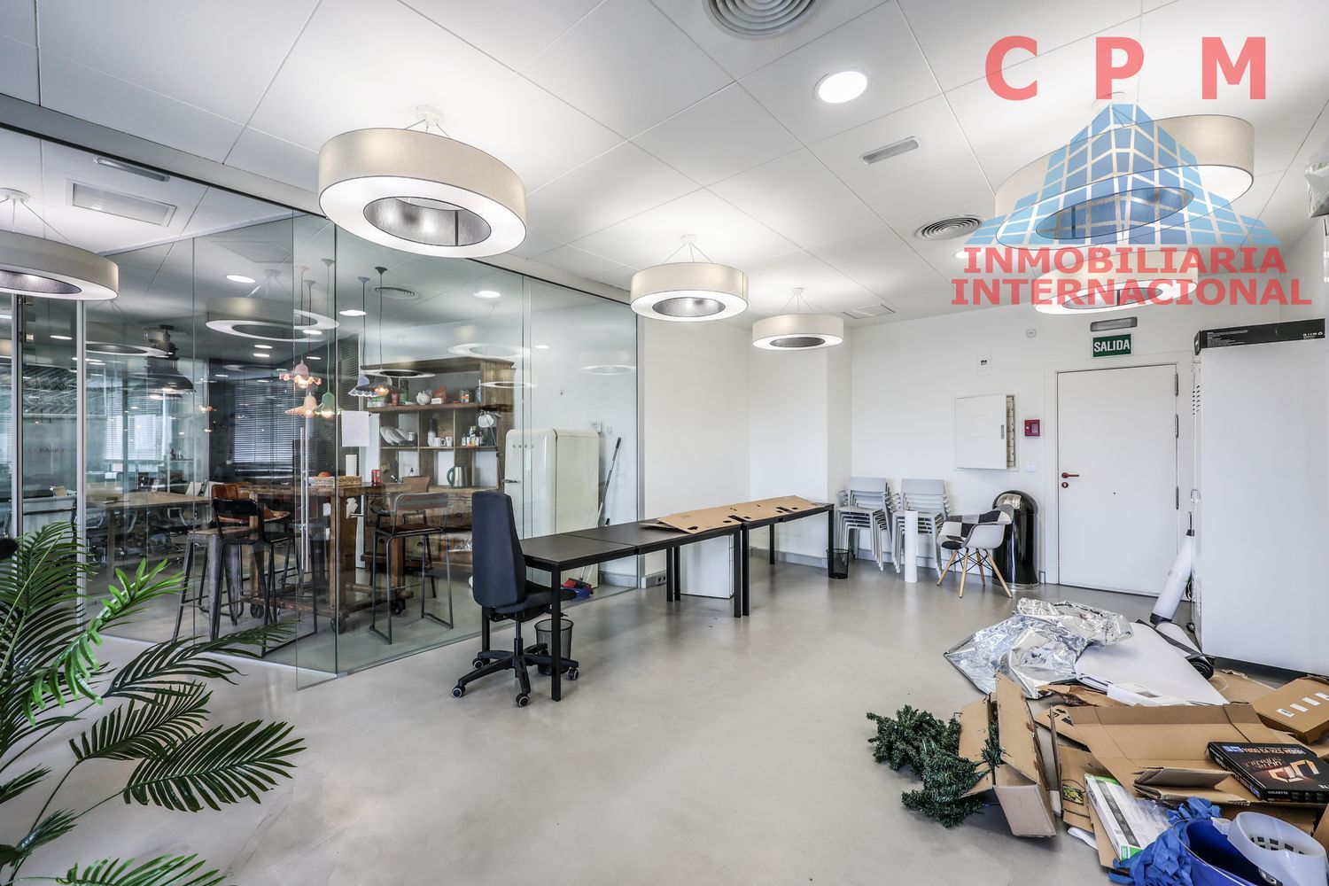 oficina en alcobendas · ensanche 2000€