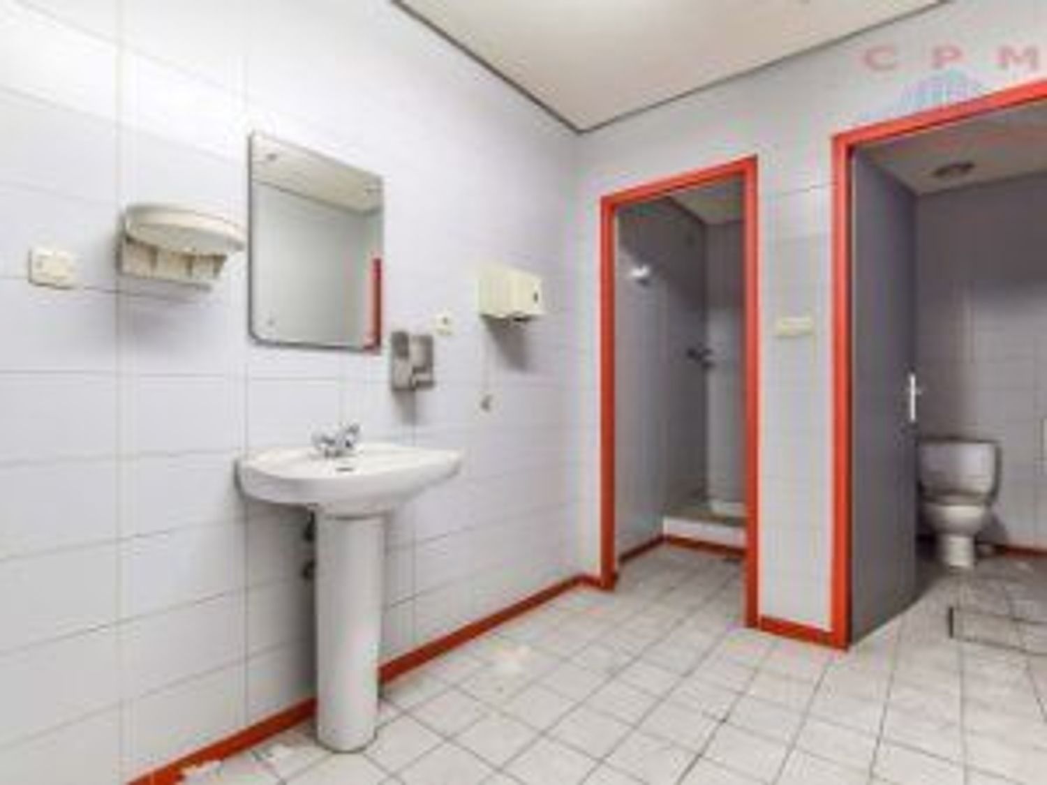 local-y-naves en madrid · hortaleza 1050000€