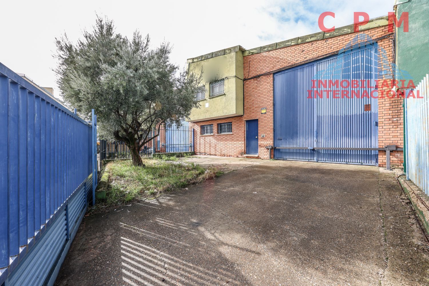 local-y-naves en ajalvir ·  1400000€