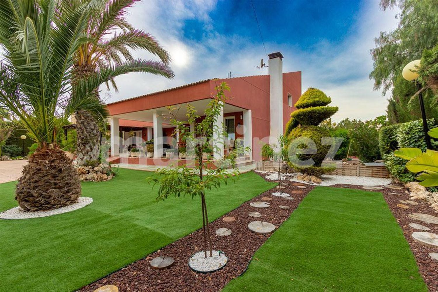 casa-o-chalet-independiente en petrer ·  750000€