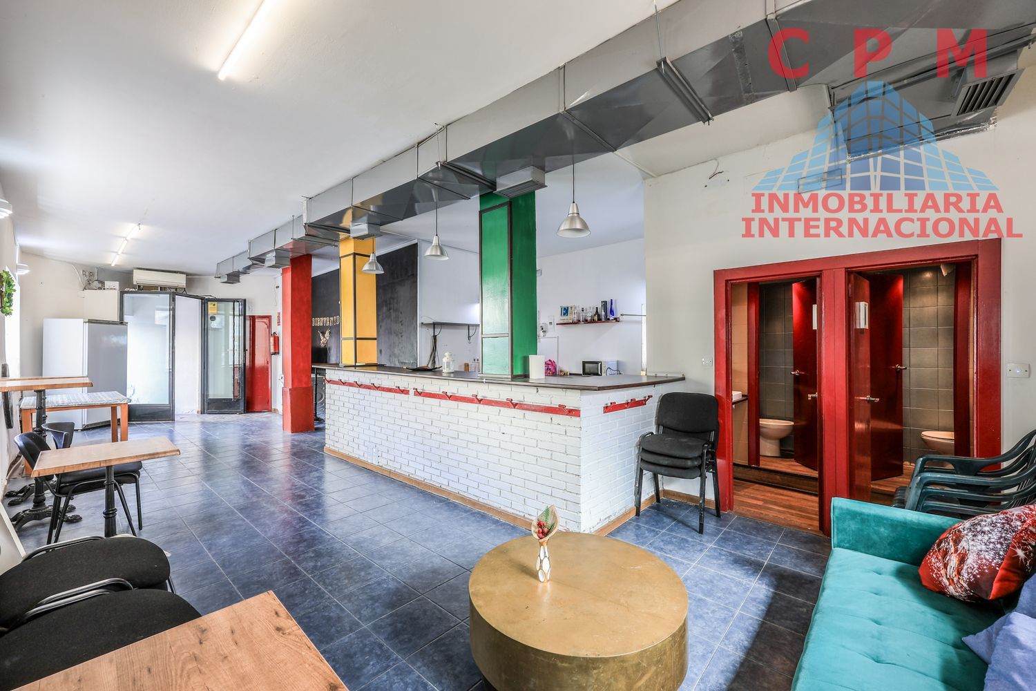 local-y-naves en madrid · puente-de-vallecas 219000€