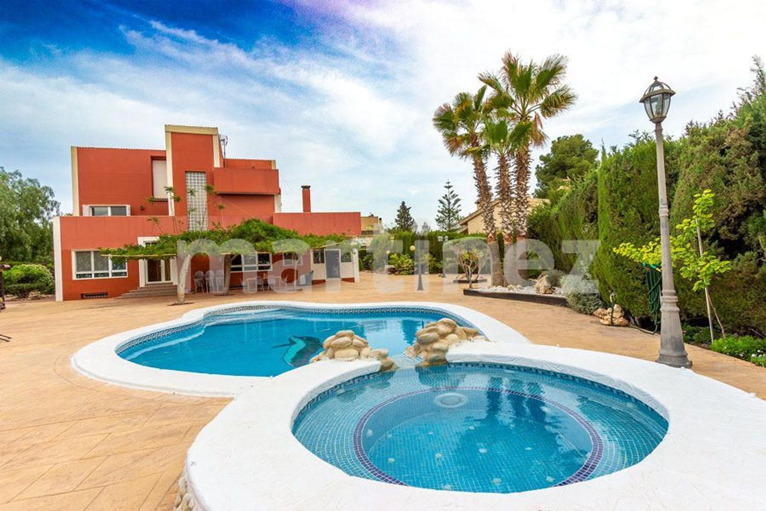 casa-o-chalet-independiente en petrer ·  750000€