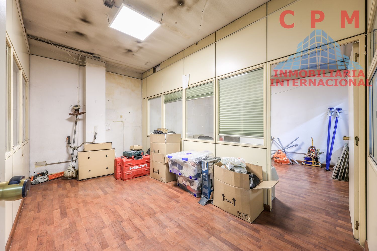 local-y-naves en madrid · villaverde 275000€