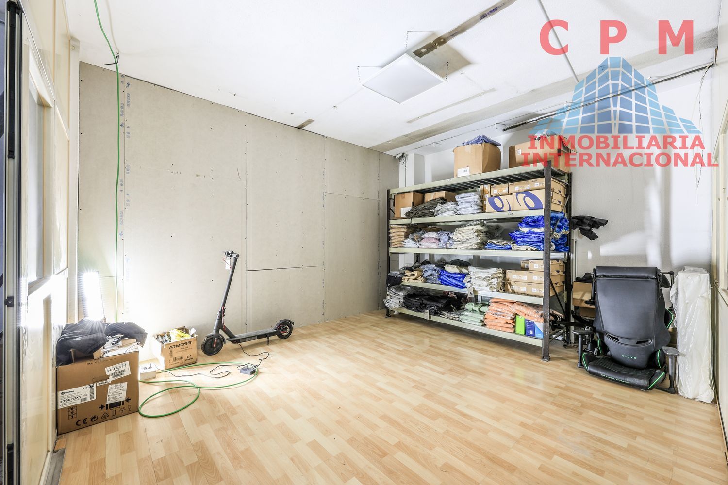 local-y-naves en madrid · villaverde 275000€