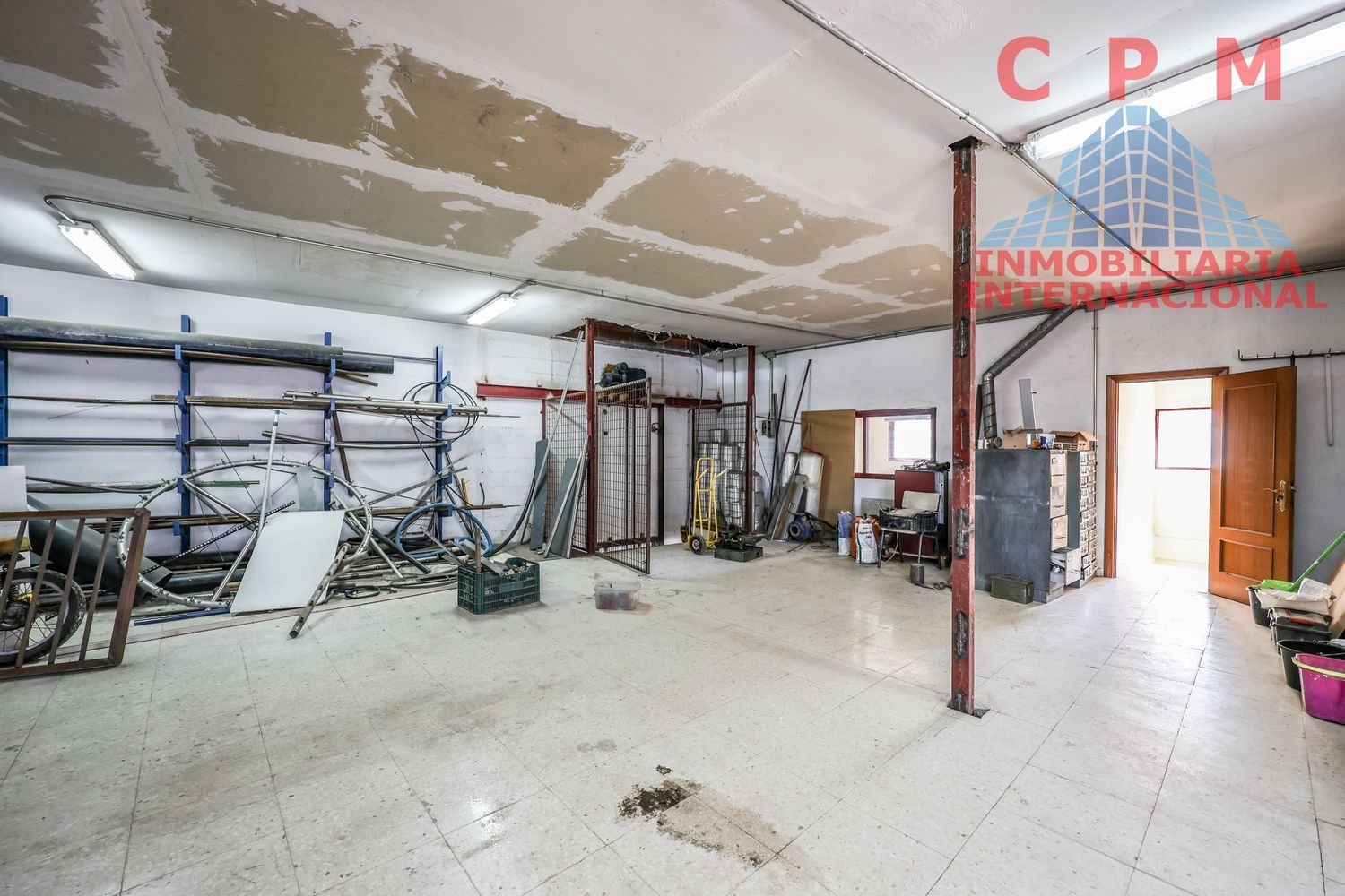local-y-naves en leganes · leganes-norte 420000€