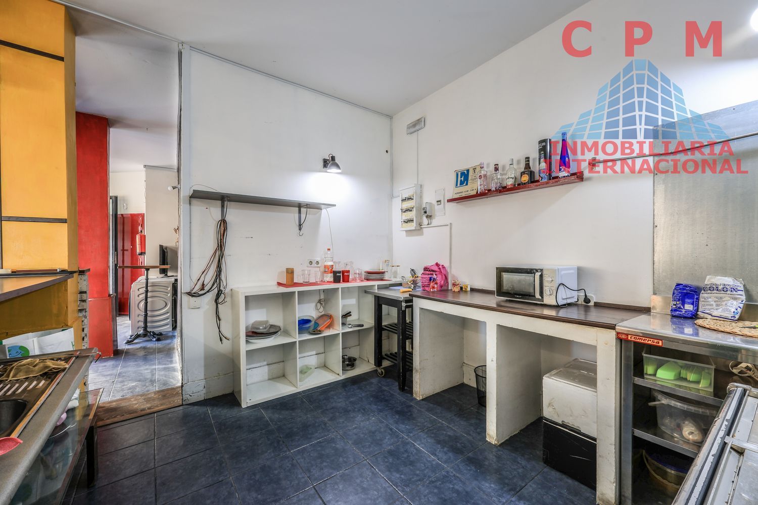 local-y-naves en madrid · puente-de-vallecas 219000€