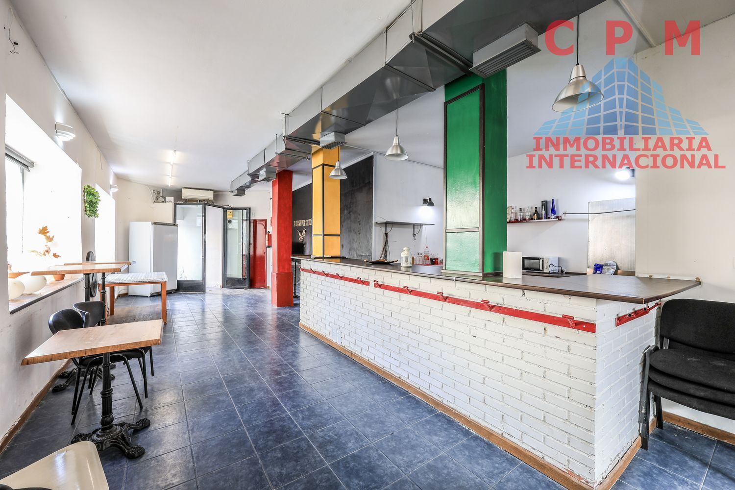 local-y-naves en madrid · puente-de-vallecas 219000€