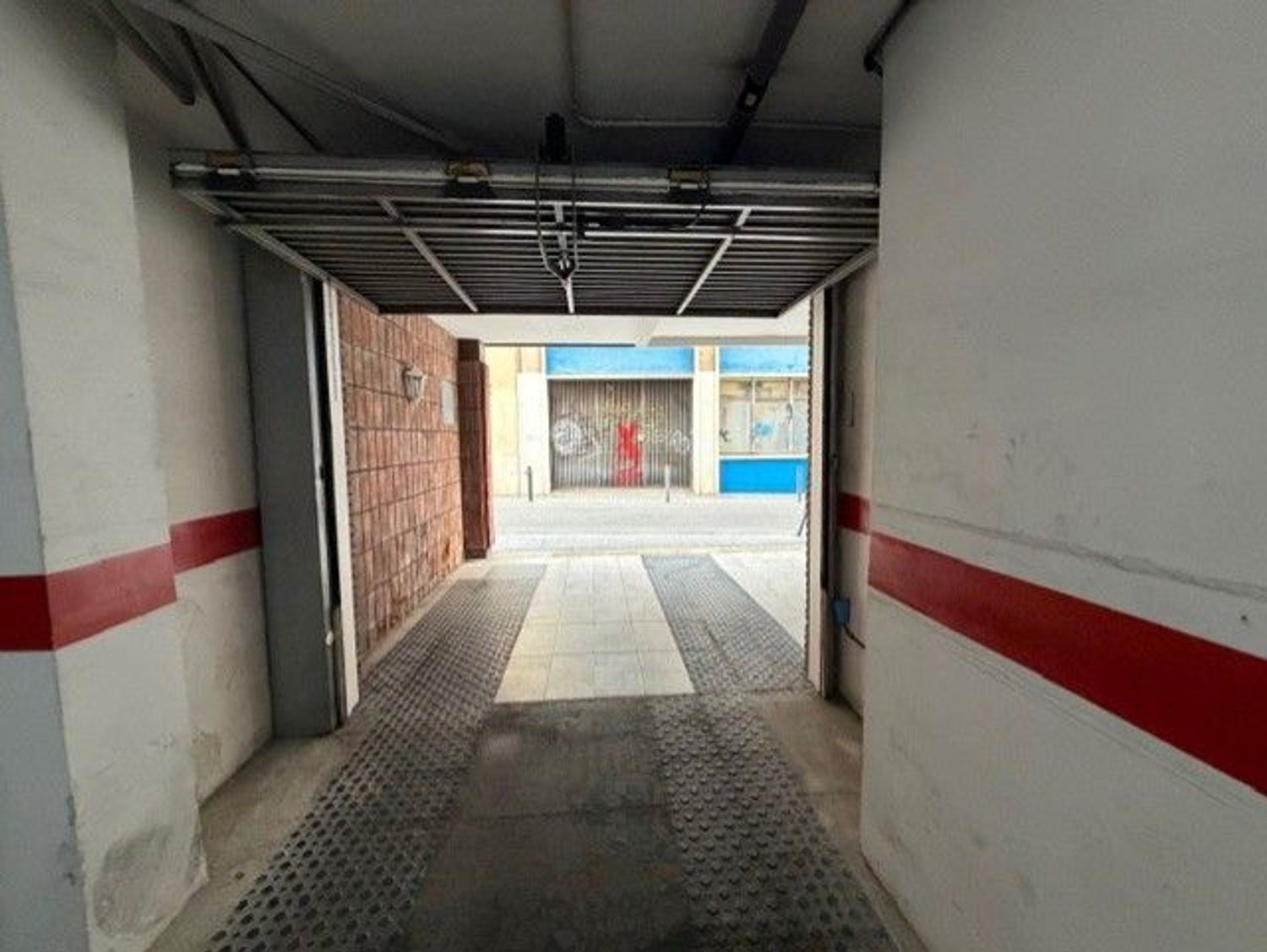 garage en barcelona · gracia 17000€