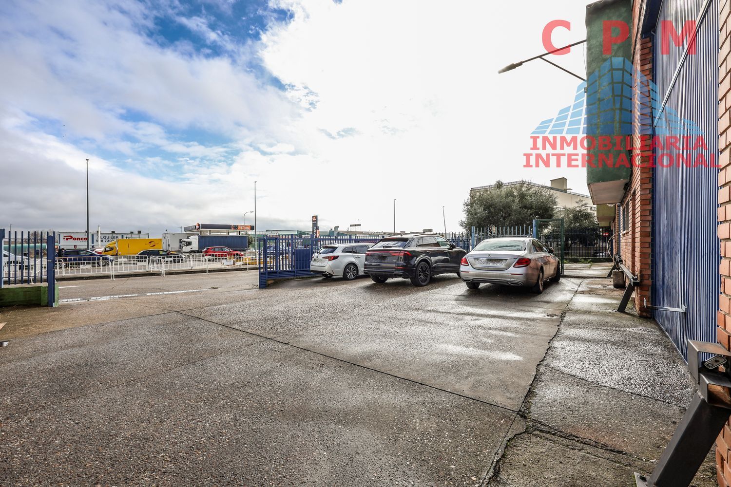 local-y-naves en ajalvir ·  1400000€