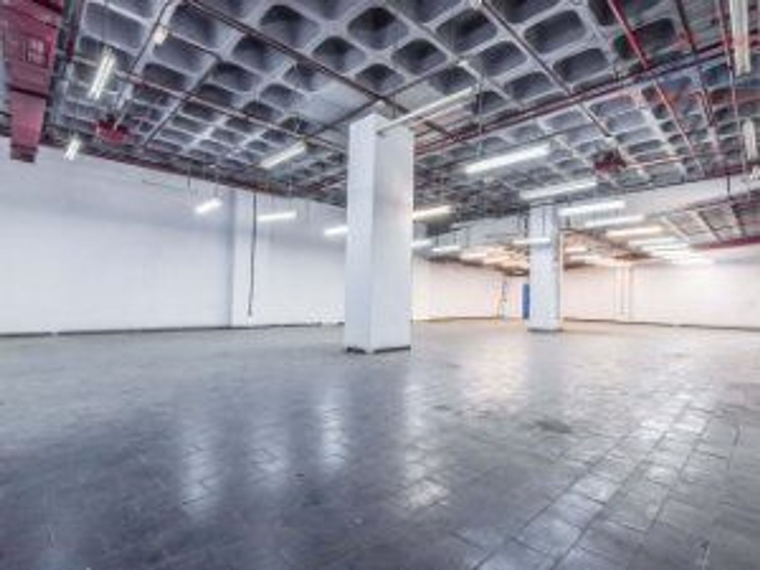 local-y-naves en madrid · hortaleza 1050000€