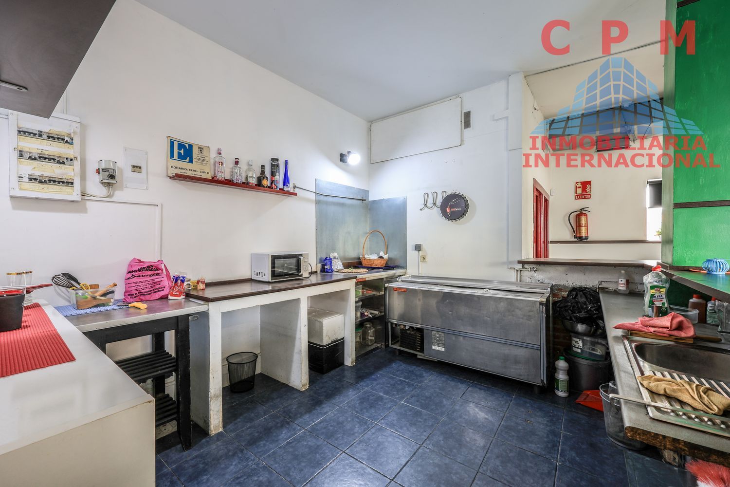local-y-naves en madrid · puente-de-vallecas 219000€