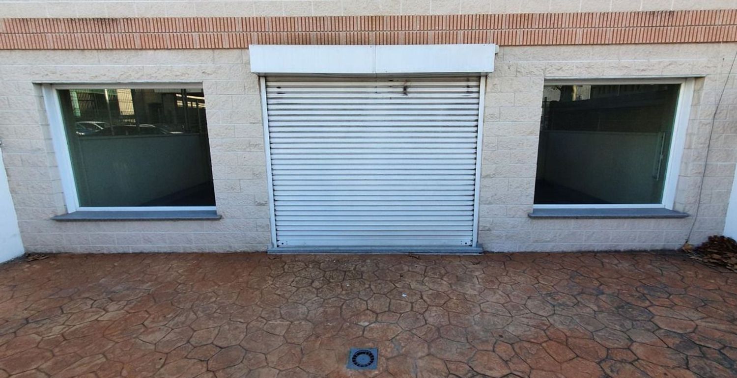 local-y-naves en mostoles · norte---universidad 499999€