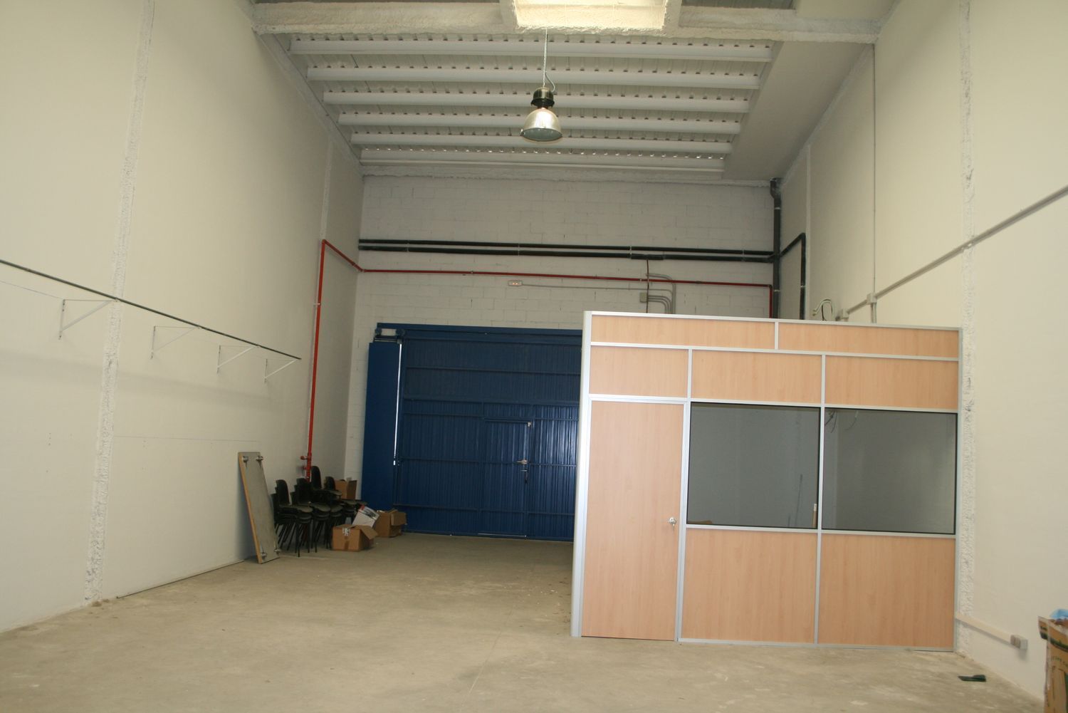 local-y-naves en madrid · villa-de-vallecas 235000€