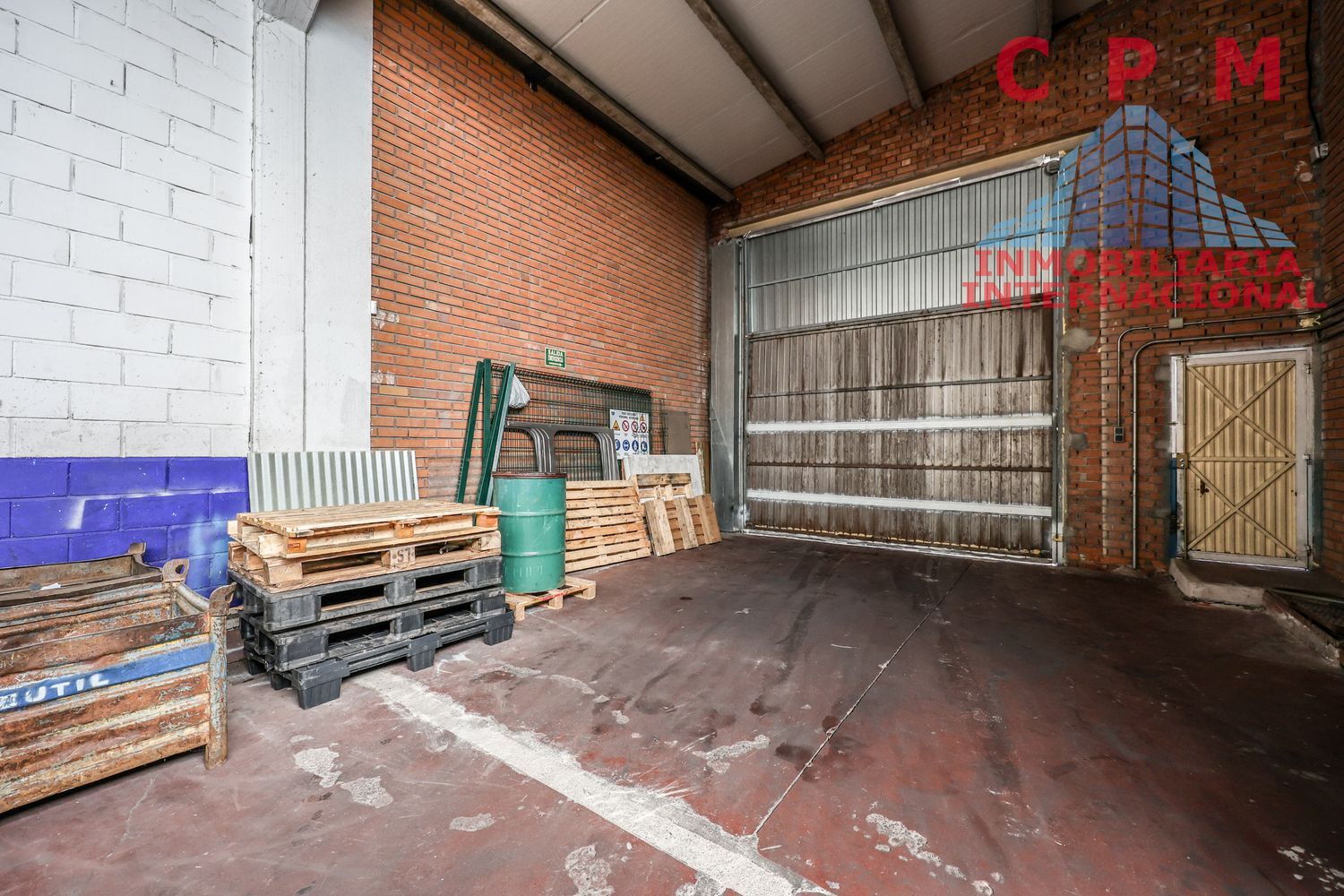 local-y-naves en ajalvir ·  1400000€