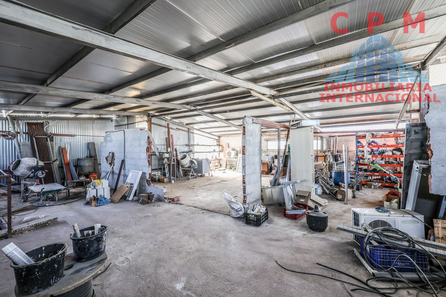 local-y-naves en leganes · leganes-norte 420000€
