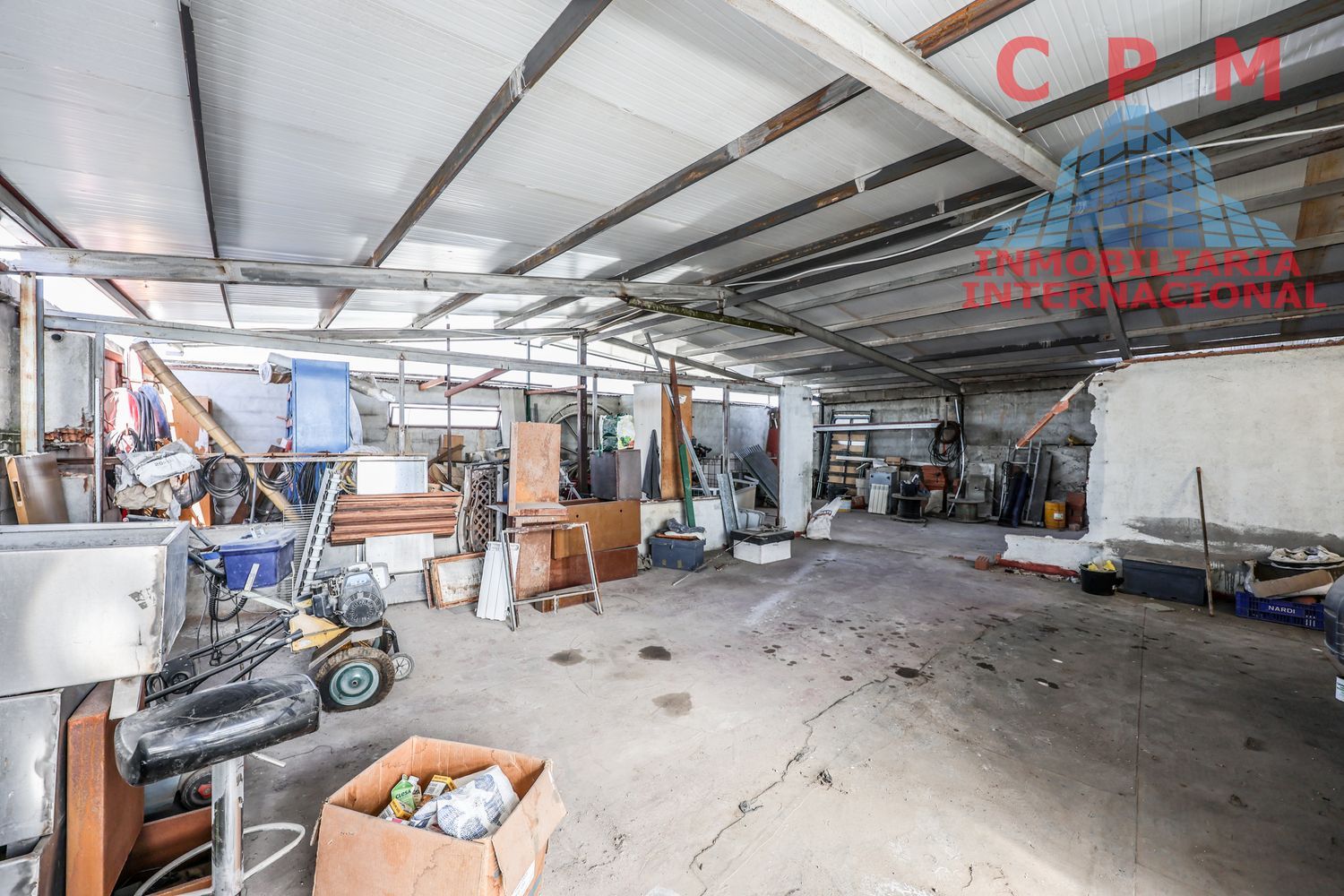 local-y-naves en leganes · leganes-norte 420000€