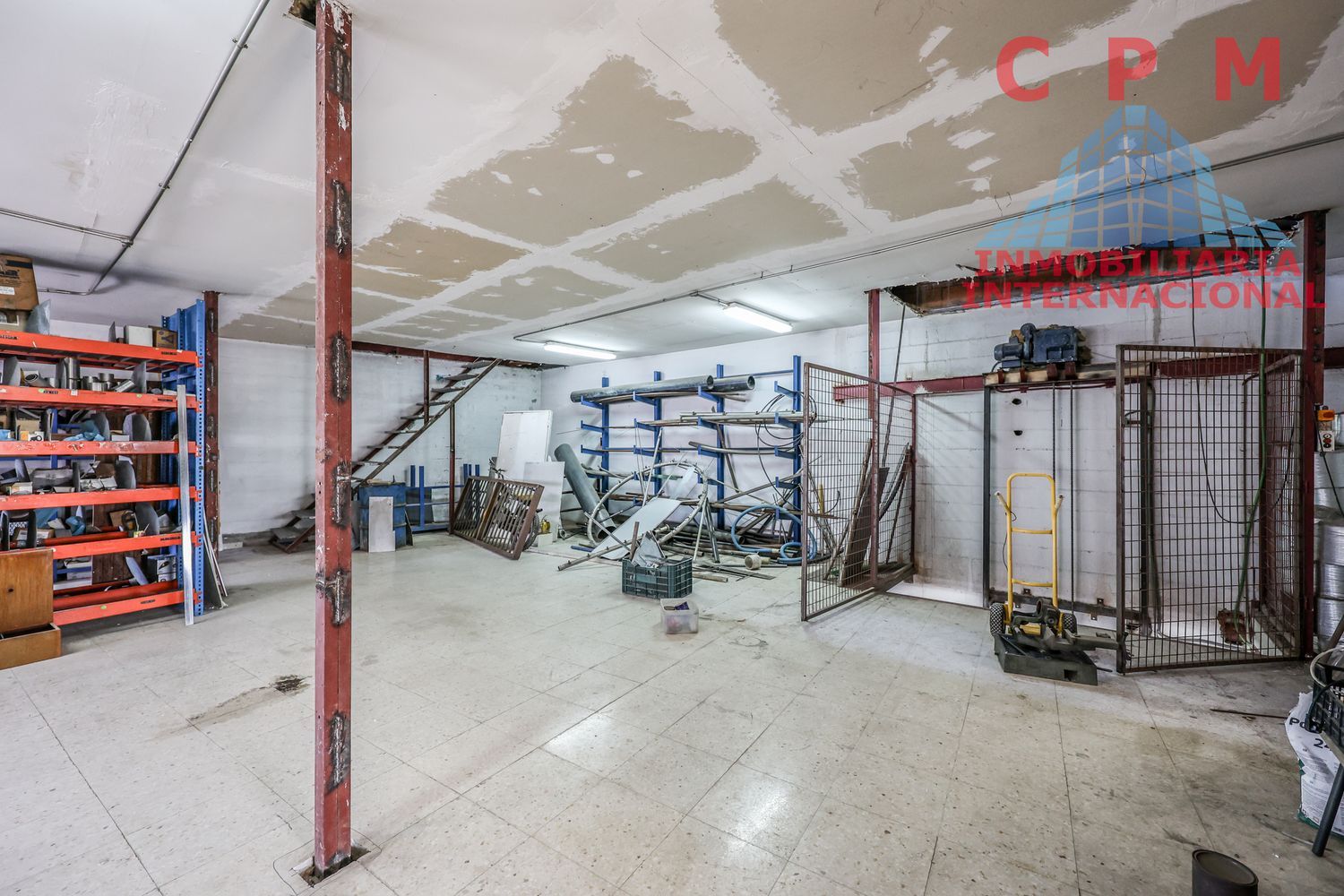 local-y-naves en leganes · leganes-norte 420000€