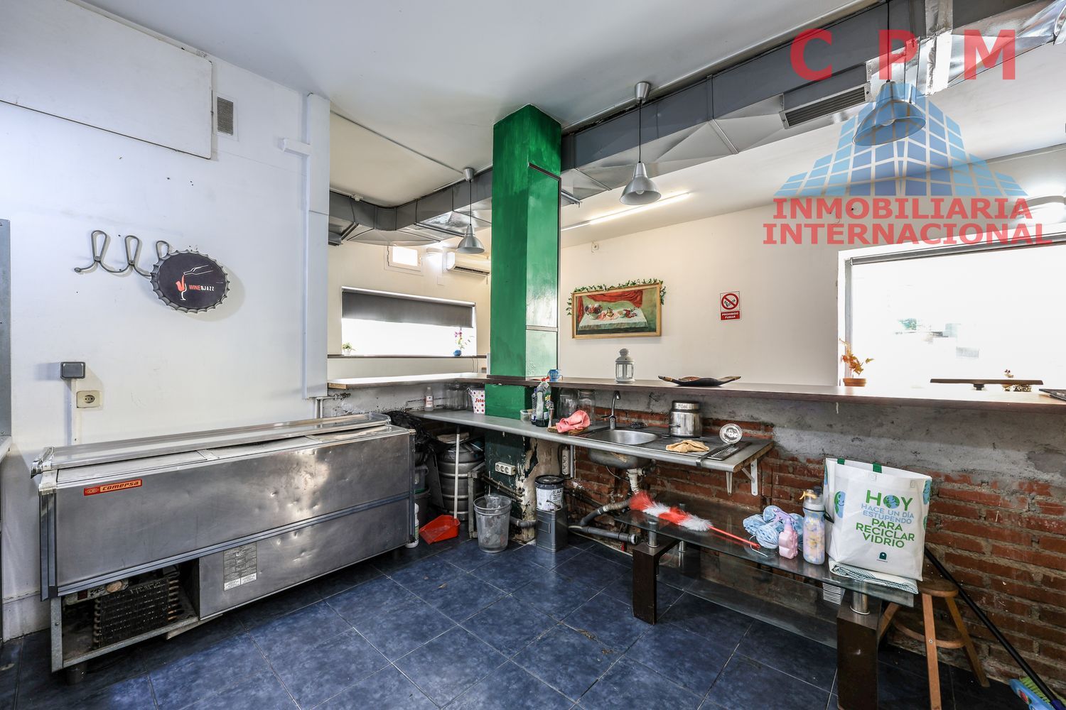 local-y-naves en madrid · puente-de-vallecas 219000€