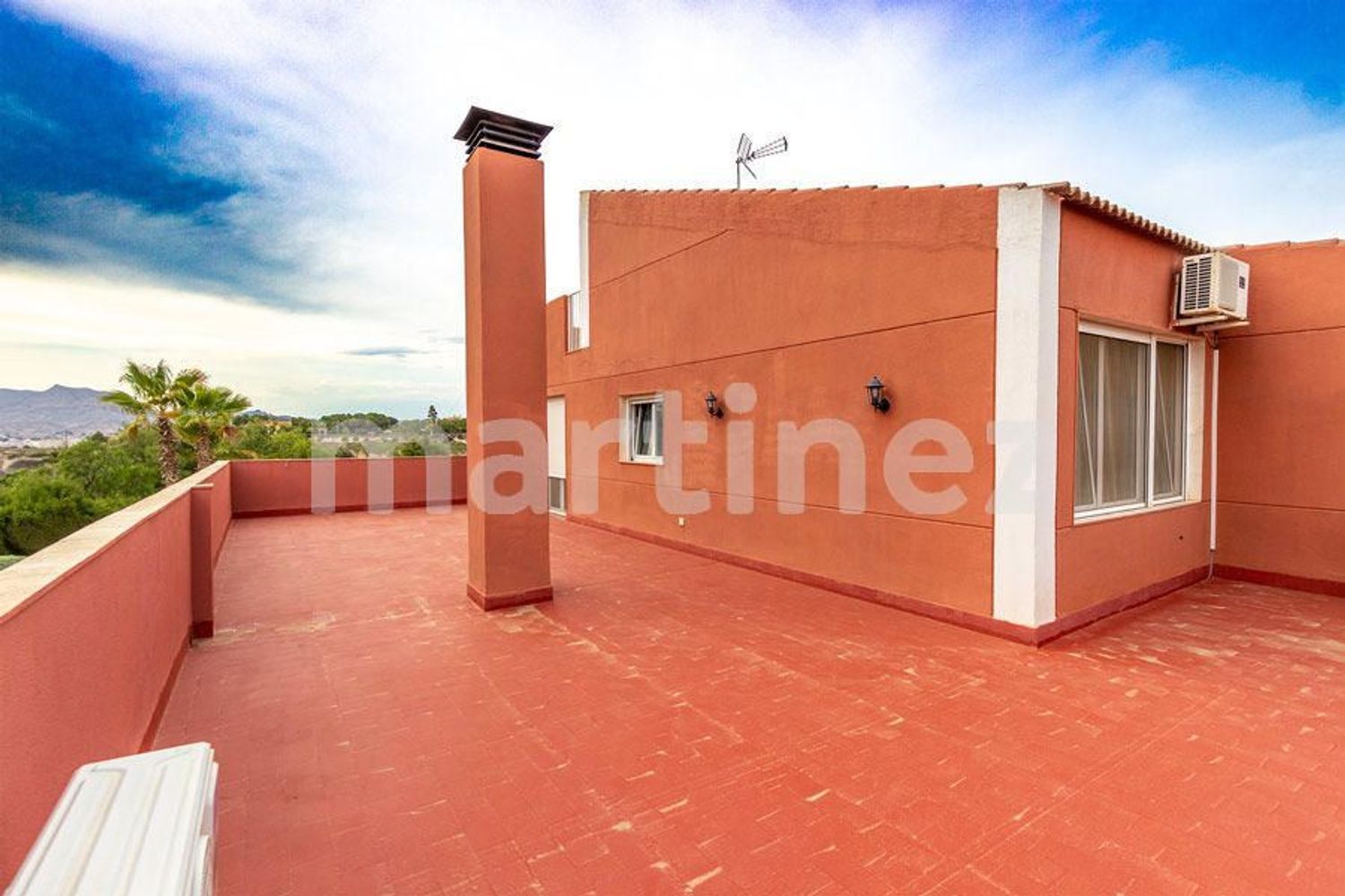 casa-o-chalet-independiente en petrer ·  750000€