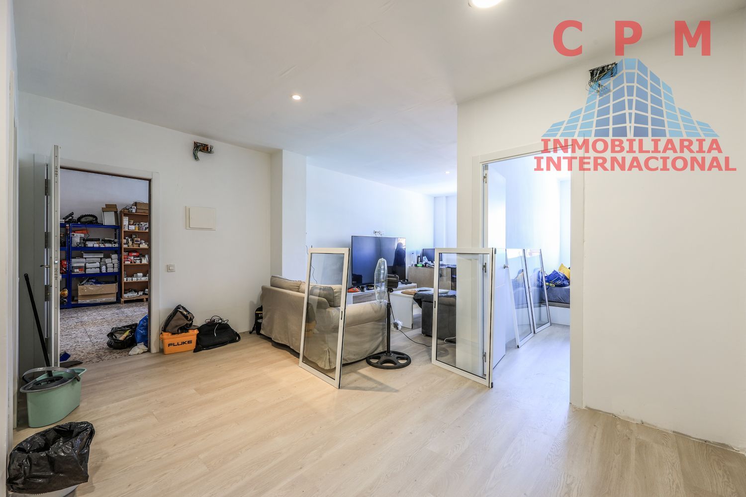 local-y-naves en madrid · villaverde 275000€