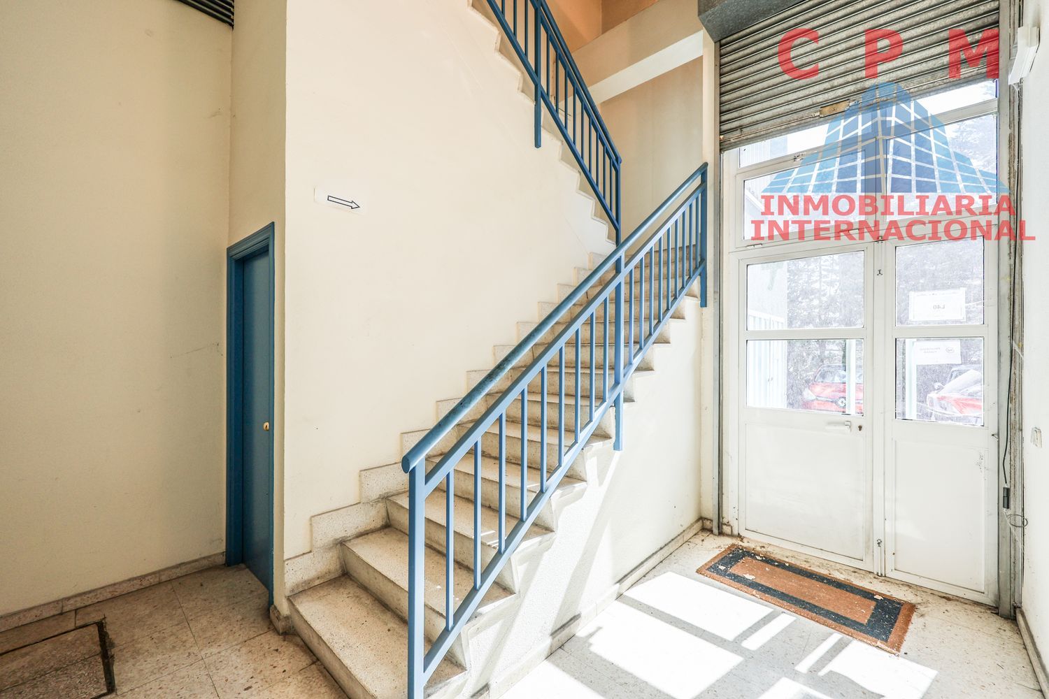 local-y-naves en madrid · villaverde 550000€