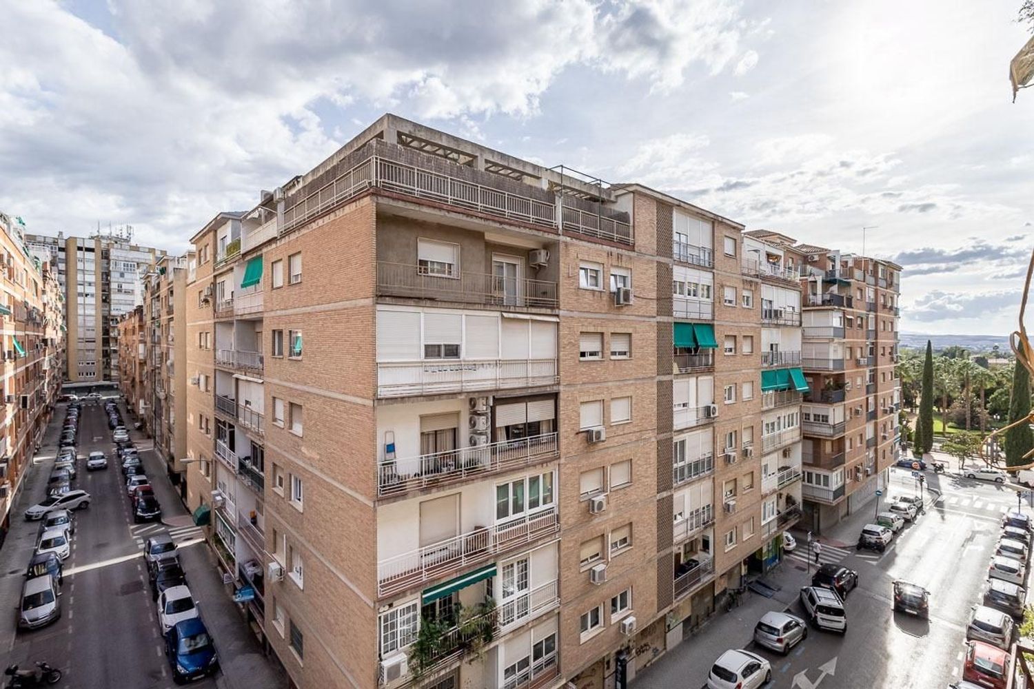 pisos en granada-capital · ronda---arabial 315000€