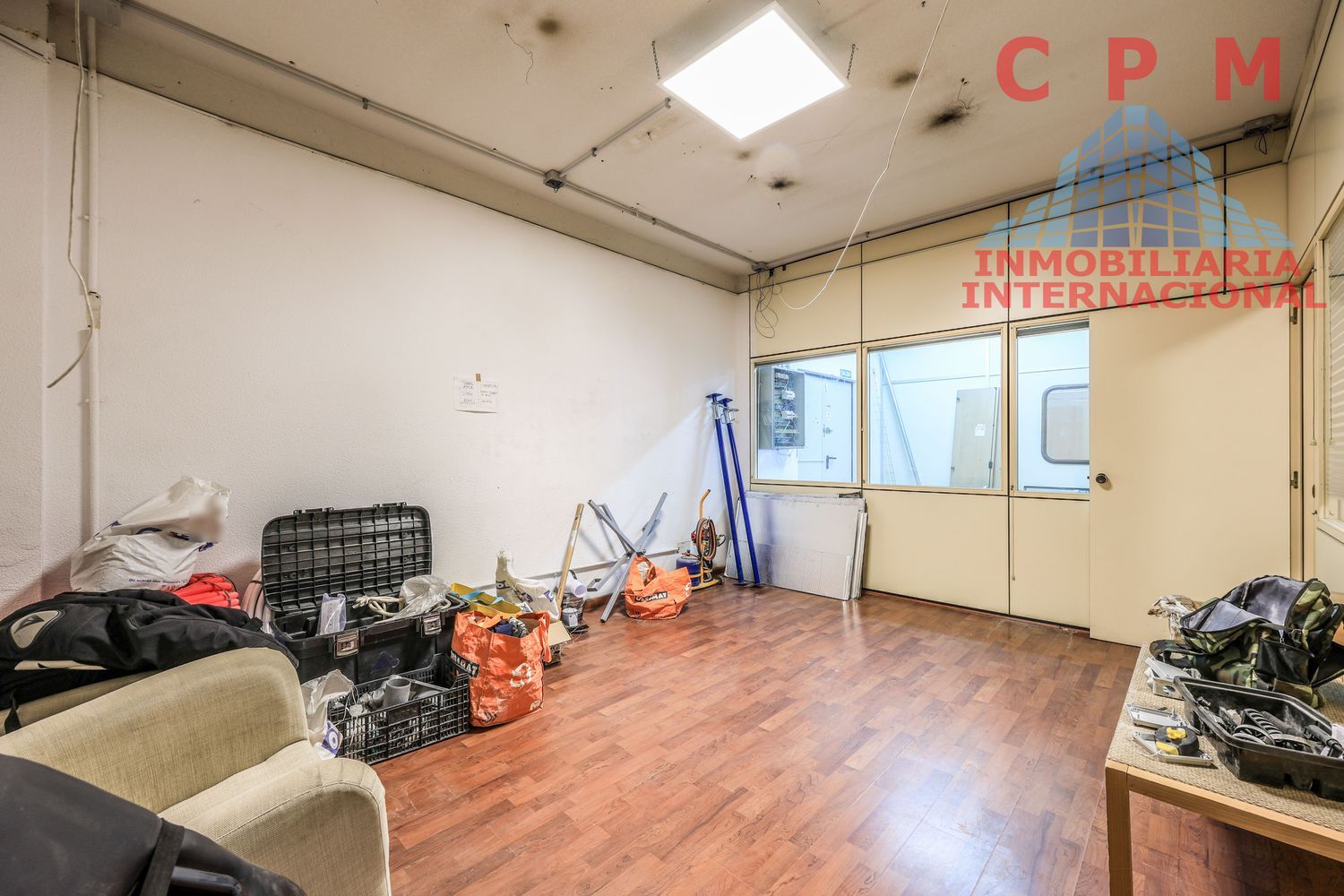 local-y-naves en madrid · villaverde 275000€
