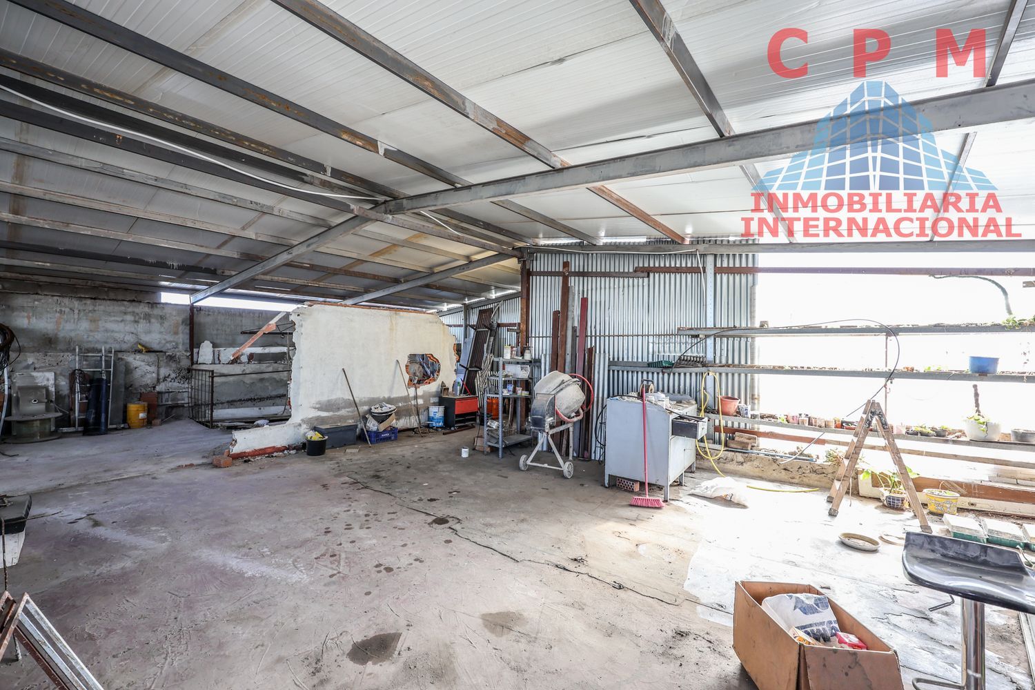 local-y-naves en leganes · leganes-norte 420000€
